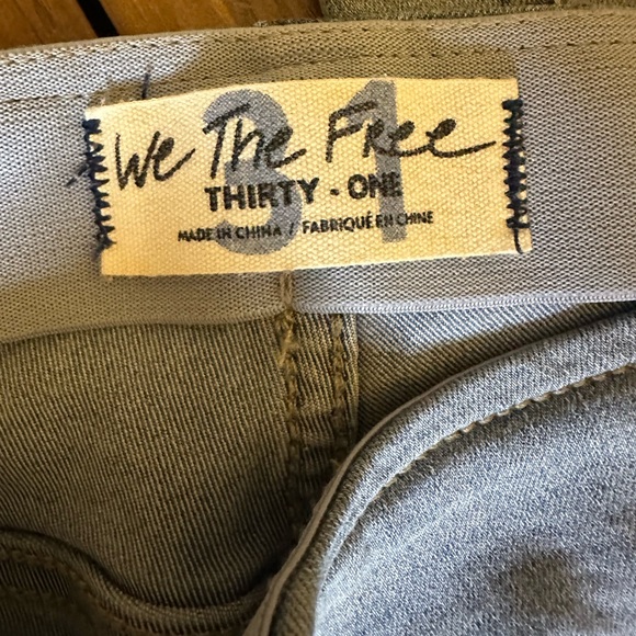 We The Free Jeans Pull On Flared Stretch size 31 Light Wash #436 - Picture 2 of 9